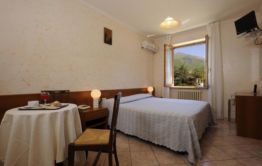 Hotel Europa Norcia Værelse billede
